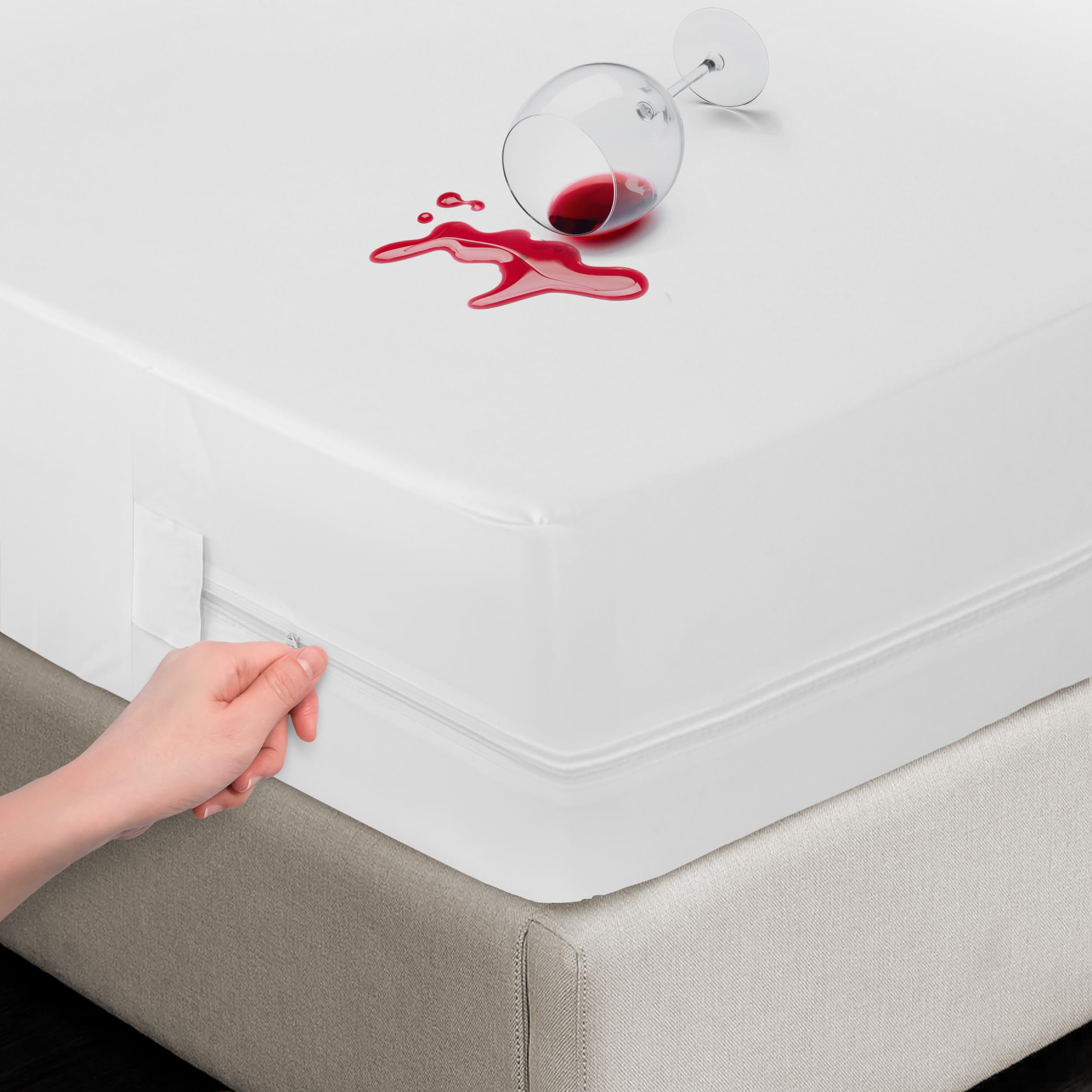 LUX Décor Queen Zippered Mattress Encasement